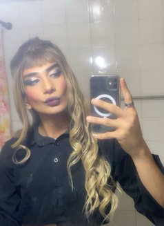 Heam - Transsexual escort in Beirut Photo 12 of 13
