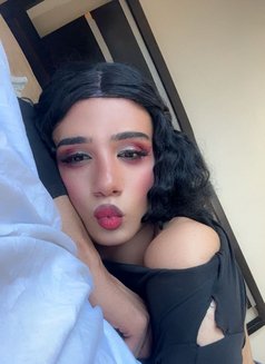 Heam - Acompañantes transexual in Dubai Photo 2 of 3