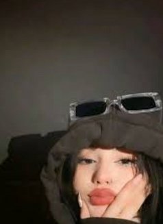 Heam - Transsexual escort in Dubai Photo 2 of 3