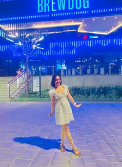 Heart - puta in Dubai Photo 3 of 3