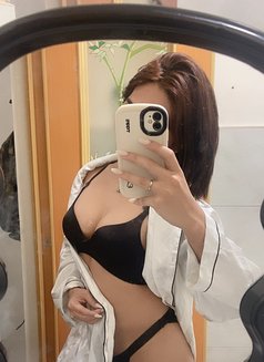 Heart BIG ASS - Transsexual dominatrix in Manila Photo 1 of 6