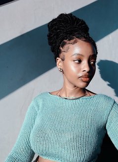 Heather - escort in Kuala Lumpur Photo 3 of 3