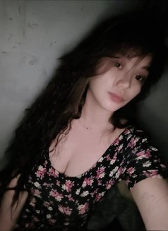 Heidi - escort agency in Manila Photo 4 of 9