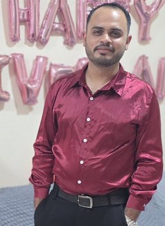 Heavenly Hands Massage - Male escort in Dubai Photo 1 of 1