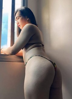 Heavenlyyy - Transsexual escort in Manila Photo 4 of 12