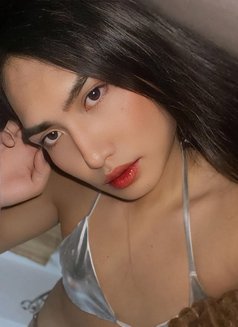 Heavenlyyy - Transsexual escort in Manila Photo 10 of 12