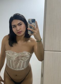 Heavenlyyy - Acompañantes transexual in Manila Photo 3 of 9