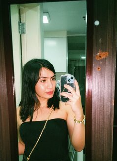 Heavenlyyy - Acompañantes transexual in Manila Photo 2 of 4