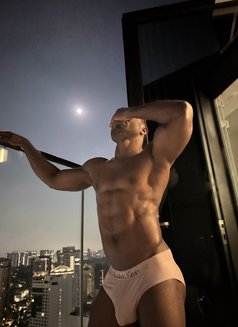 Heavyblacktool - Male escort in Doha Photo 3 of 9