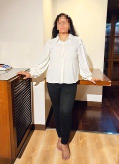 Heba - puta in Mumbai Photo 4 of 14