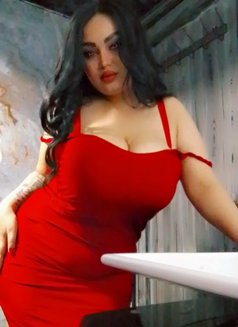 Heba - escort in Beirut Photo 3 of 4