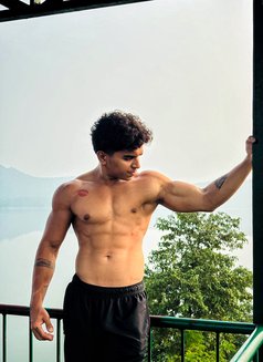 Hedonist Altruist - Male escort in Bangalore Photo 5 of 19