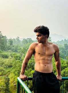 Hedonist Altruist - Male escort in Bangalore Photo 7 of 19