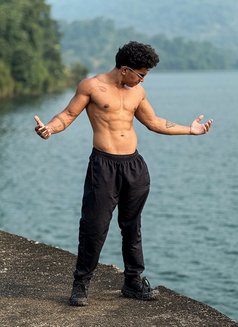 Hedonist Giver - Male escort in Mumbai Photo 1 of 23