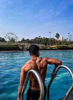 Hedonist Giver - Male escort in Mumbai Photo 18 of 23