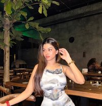 Heena - puta in Abu Dhabi
