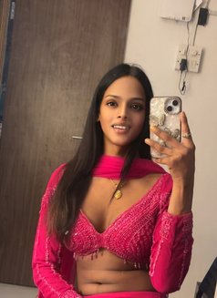 Heena Begum - Transsexual escort in Pune Photo 6 of 7