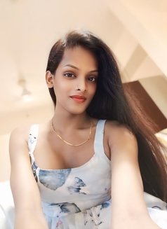 Heena Begum - Transsexual escort in Surat Photo 2 of 4