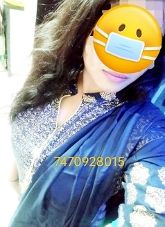 HEENA cam & Real meet - escort in New Delhi Photo 7 of 8