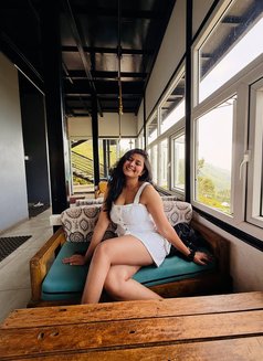 Heena Escort Service - escort in Kuwait Photo 2 of 2