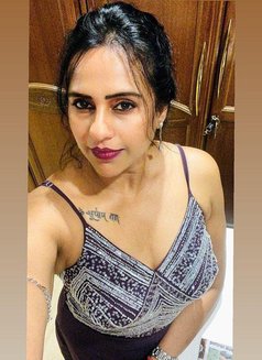 Heena - escort in Hyderabad Photo 1 of 5