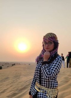 Heena Indian Girl - puta in Abu Dhabi Photo 1 of 2