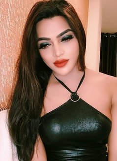 Heena Khan - Transsexual escort in Kolkata Photo 7 of 10