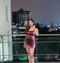 Heena Khan - escort in Mumbai Photo 1 of 5