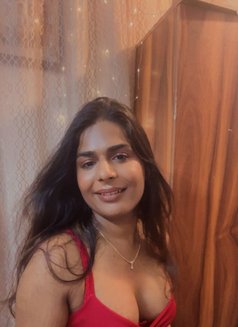 Heer Singh - Transsexual escort in New Delhi Photo 2 of 7