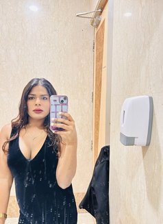 Heer Singh - Transsexual escort in New Delhi Photo 4 of 7