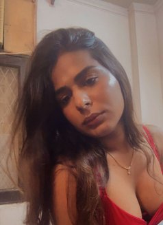 Heer Singh - Transsexual escort in New Delhi Photo 5 of 7