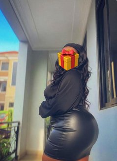 Heidi - escort in Lomé Photo 3 of 3