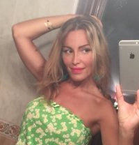 Heidi - Transsexual escort in Paris