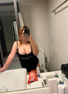 Heidi - escort in Cebu City Photo 13 of 22