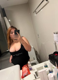 Heidi - escort in Cebu City Photo 14 of 22