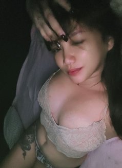 Heidi - puta in Manila Photo 3 of 8