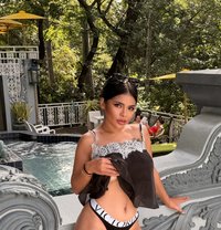 Heidi - Intérprete de adultos in Phuket