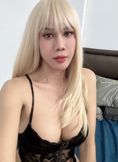 Heidi - Transsexual escort in Bangkok Photo 9 of 21