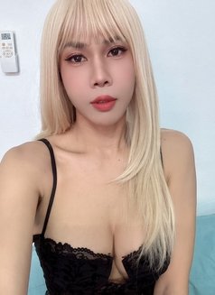 Heidi - Transsexual escort in Bangkok Photo 19 of 21