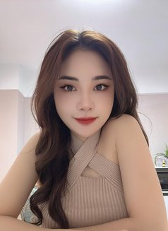 Helen 19 Year - escort in Abu Dhabi Photo 2 of 4