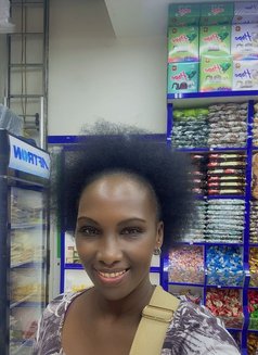Helen - puta in Al Manama Photo 3 of 9