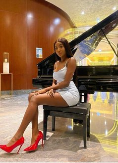 Helen - escort in Beirut Photo 1 of 3