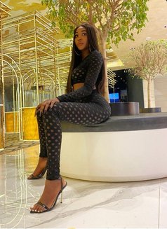 Helen - escort in Beirut Photo 4 of 4