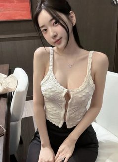 Helen - puta in Guangzhou Photo 1 of 5
