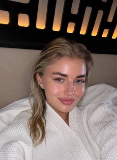 Helen Full Service & Independent - escort in Dubai Photo 1 of 6