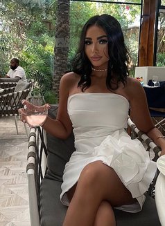 Helen Good Sevices - Transsexual escort in Dubai Photo 2 of 17
