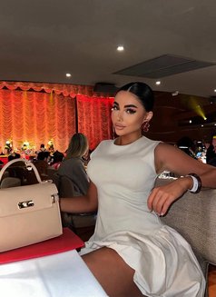 Helen Good Sevices - Transsexual escort in Dubai Photo 17 of 17