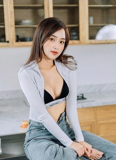 Helen in Bangkok now - escort in Bangkok Photo 8 of 10