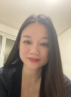 Helen, Professional Masseur - escort in Al Manama Photo 7 of 7