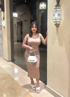 Helen - escort in Dubai Photo 1 of 1